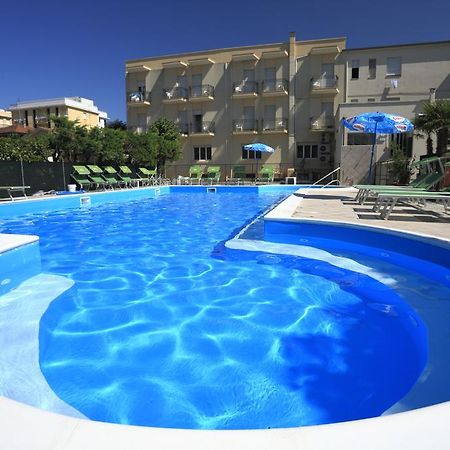 Hotel Vannini 里米尼 外观 照片