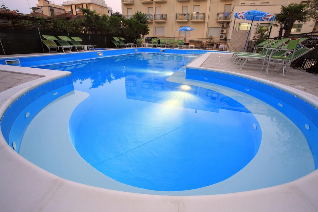 Hotel Vannini 里米尼 外观 照片