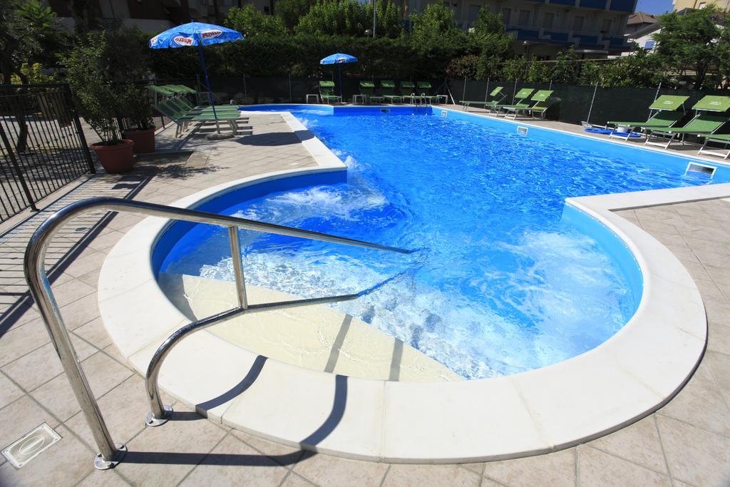 Hotel Vannini 里米尼 外观 照片