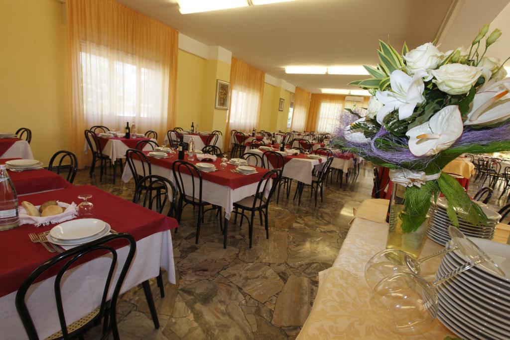 Hotel Vannini 里米尼 外观 照片